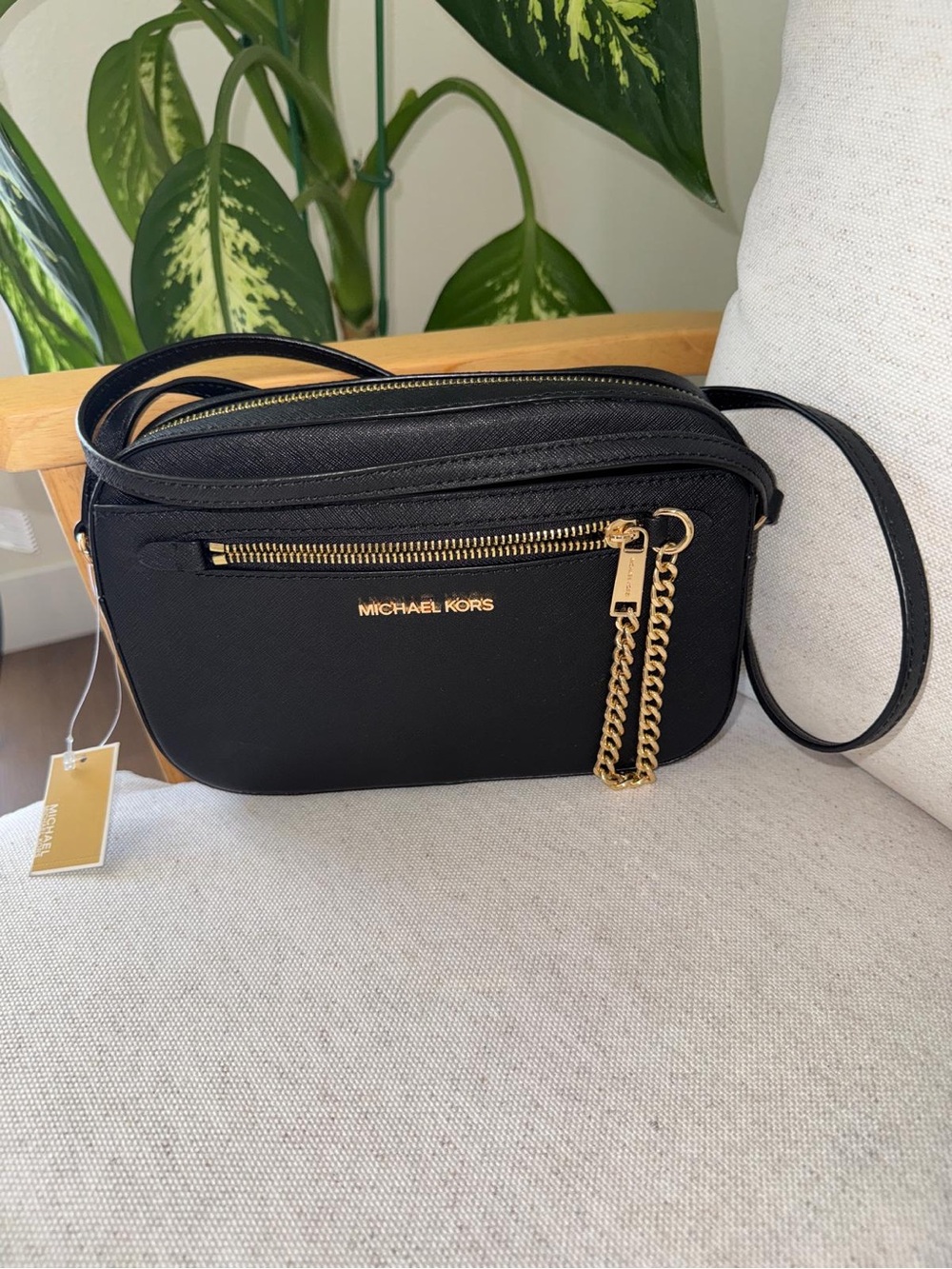 New Michael Kors Women's Black Leather East West Chain Crossbody Camera Bag NWT - Picture 4 of 13